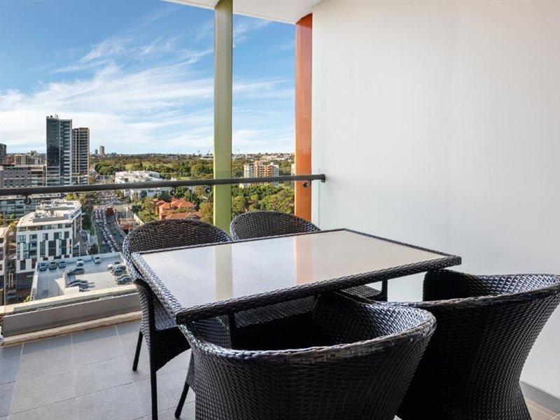 เมอริตัน สวีท เซตแลนด์ Aparthotel ซิดนีย์ ภายนอก รูปภาพ Balcony