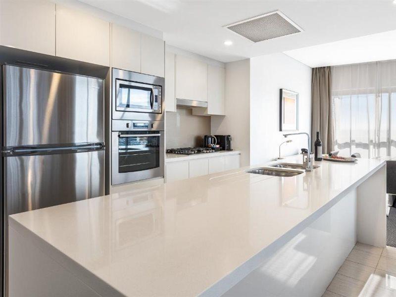 เมอริตัน สวีท เซตแลนด์ Aparthotel ซิดนีย์ ภายนอก รูปภาพ A modern kitchen