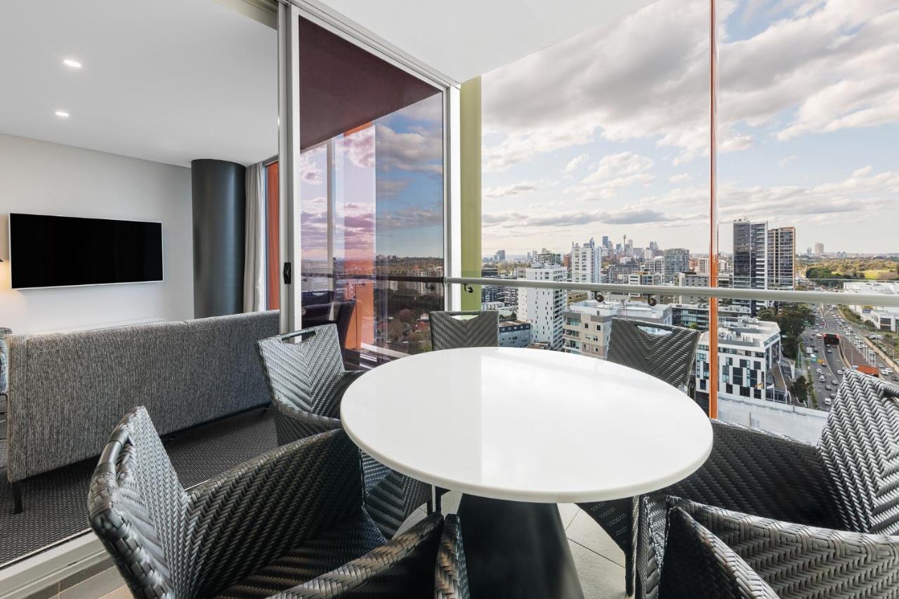 เมอริตัน สวีท เซตแลนด์ Aparthotel ซิดนีย์ ภายนอก รูปภาพ The apartment balcony