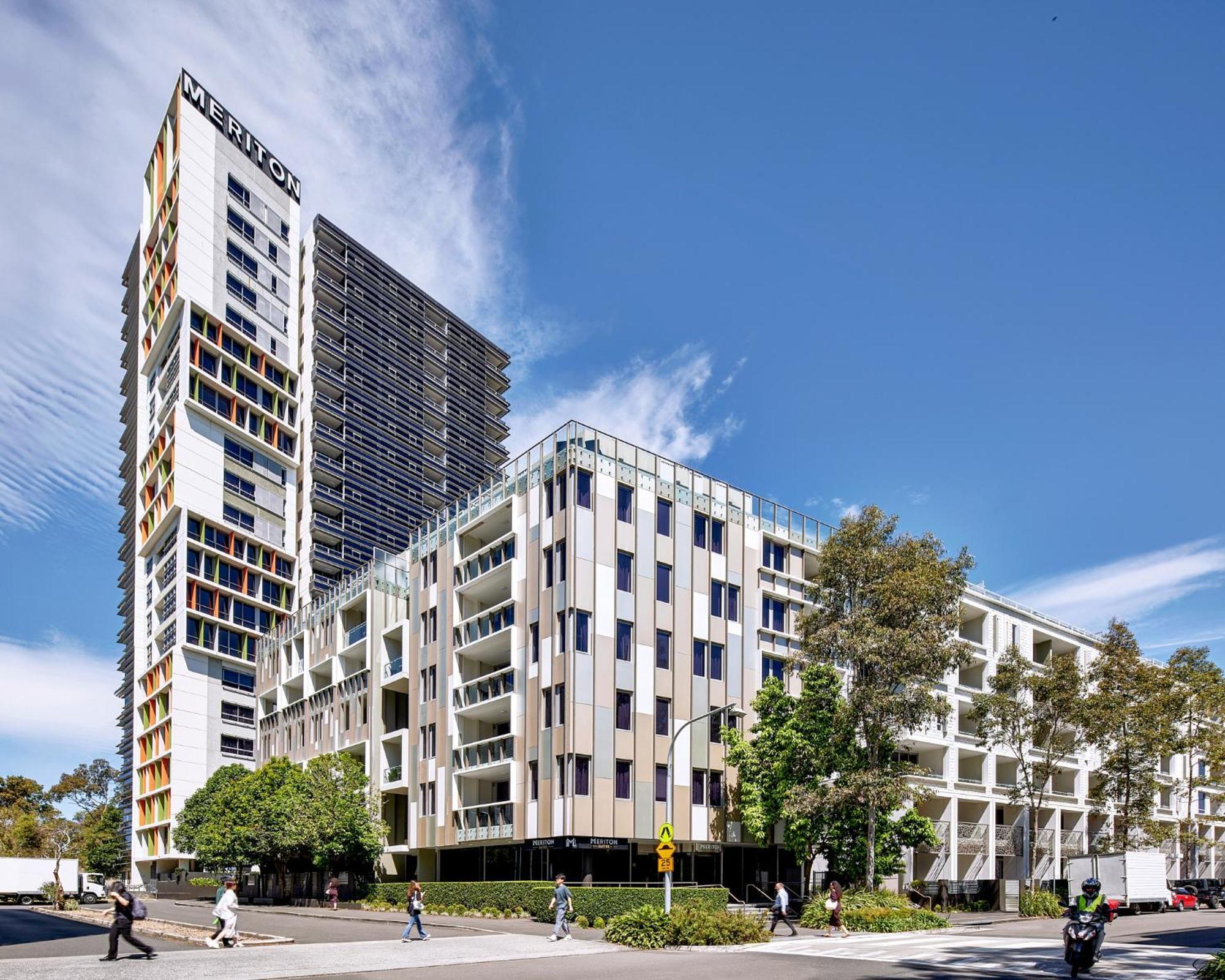 เมอริตัน สวีท เซตแลนด์ Aparthotel ซิดนีย์ ภายนอก รูปภาพ The apartment complex at the former Olympic Village