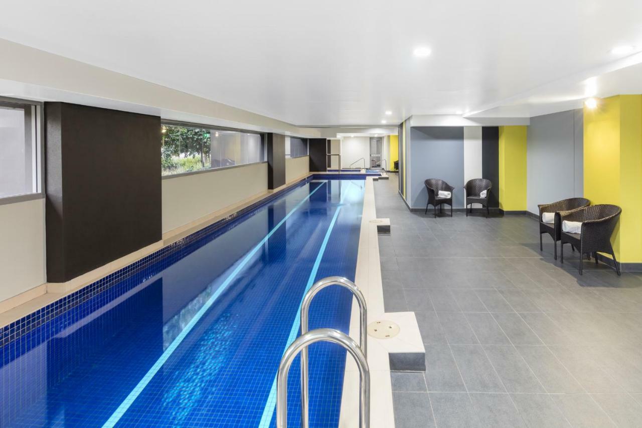 เมอริตัน สวีท เซตแลนด์ Aparthotel ซิดนีย์ ภายนอก รูปภาพ The pool at the hotel